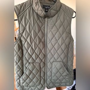 Erika Women’s Thin Puffer Jacket Size Small